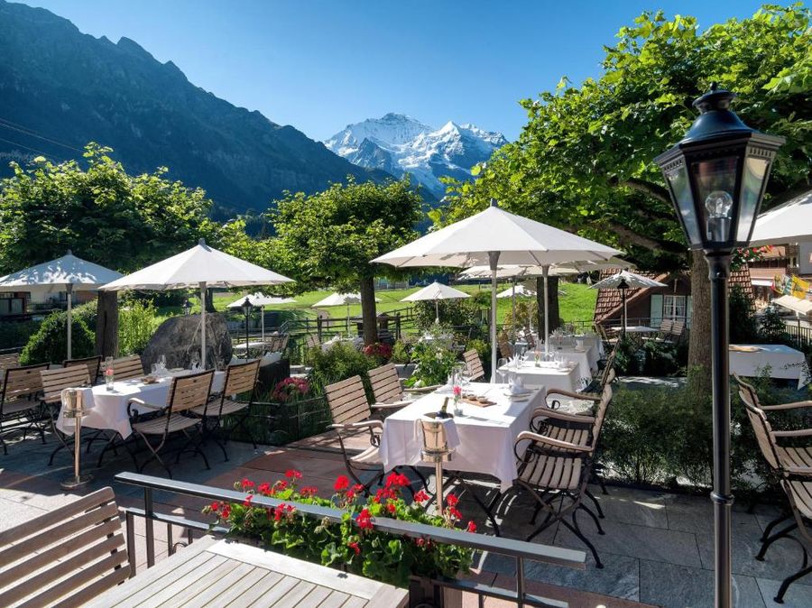 Hotel Schönegg outdoor.jpg